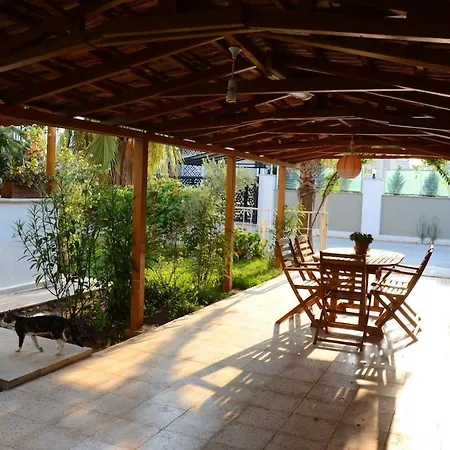 בית נופש Begonvilla Antalya באלאק